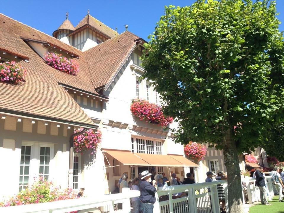 L'Atelier Des Planches Appartement Deauville Buitenkant foto