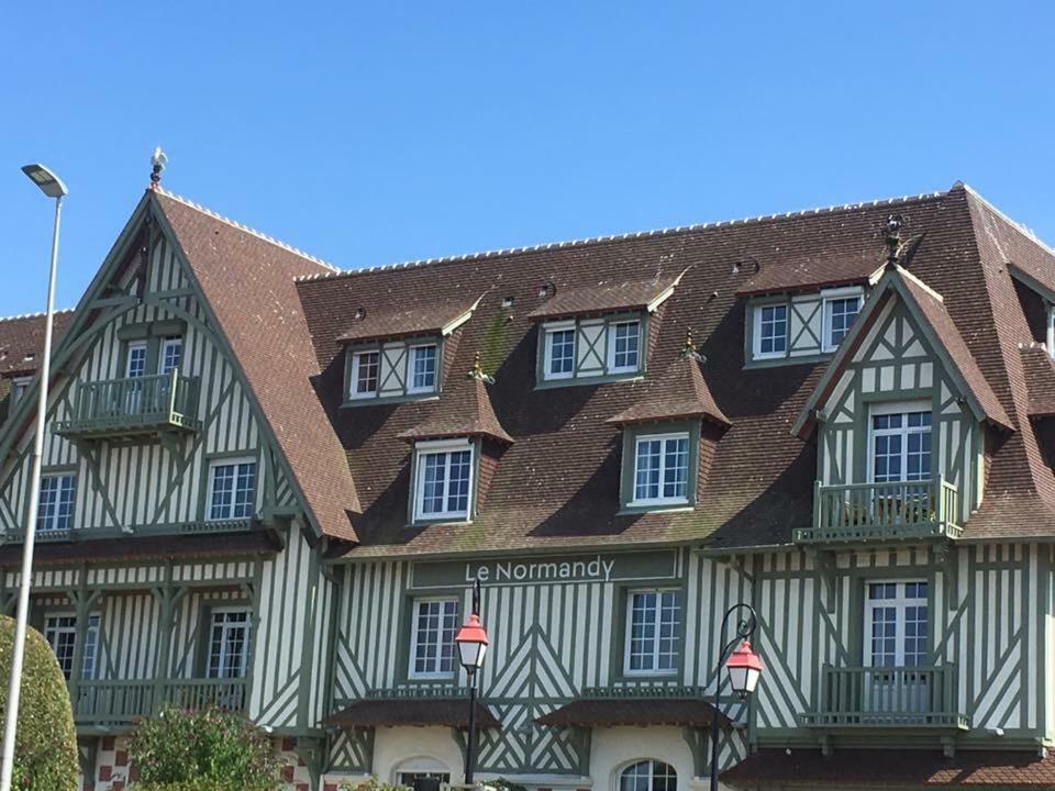 L'Atelier Des Planches Appartement Deauville Buitenkant foto
