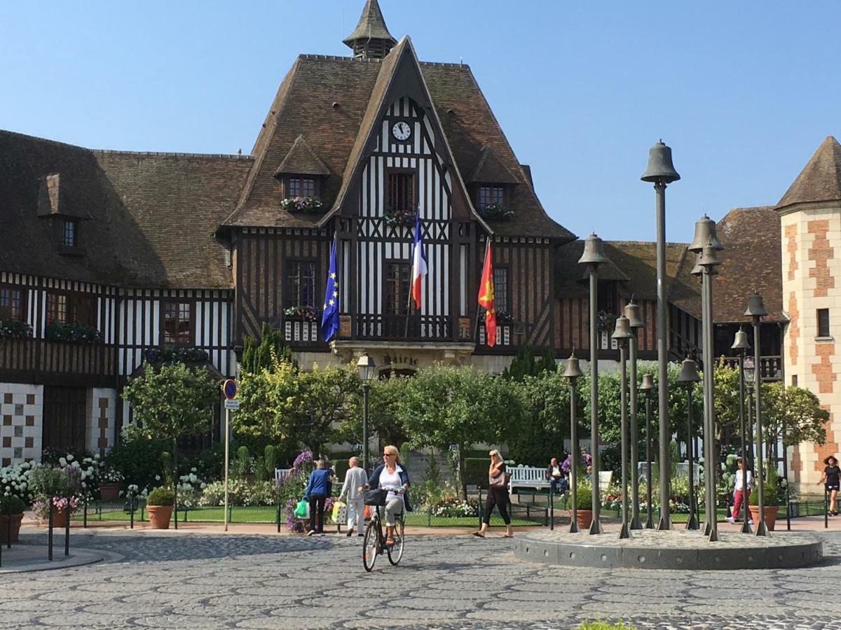 L'Atelier Des Planches Appartement Deauville Buitenkant foto